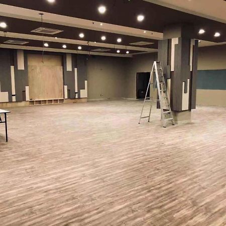Frazel Inn Hotel Parit Buntar Eksteriør bilde