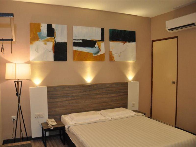 Frazel Inn Hotel Parit Buntar Eksteriør bilde