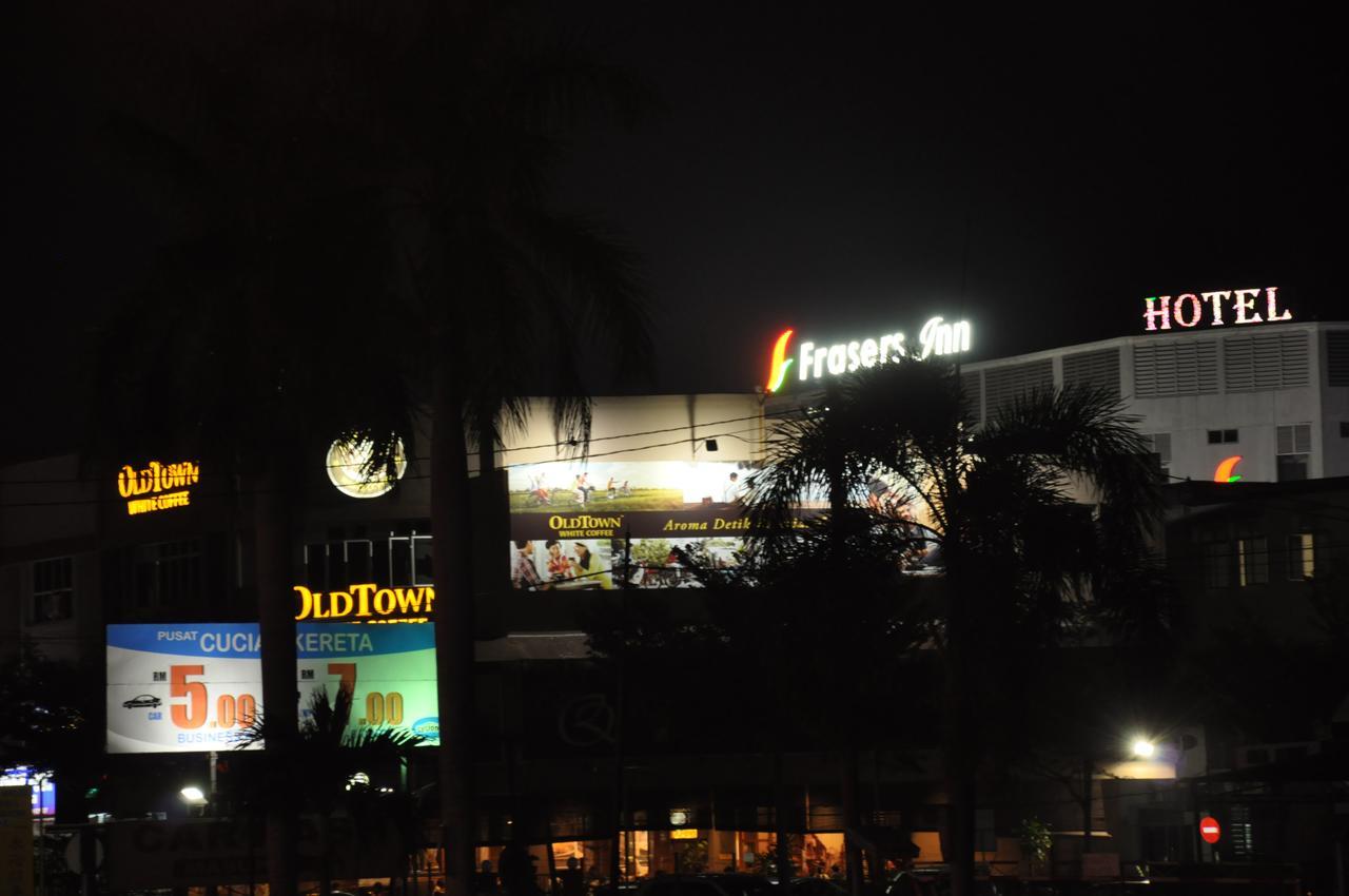 Frazel Inn Hotel Parit Buntar Eksteriør bilde