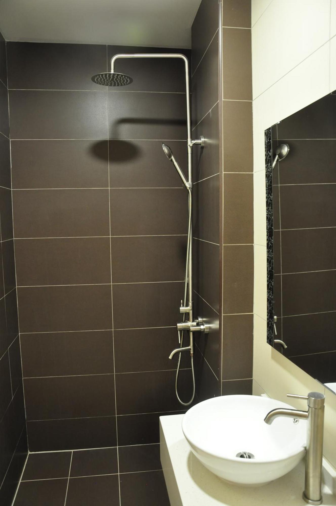 Frazel Inn Hotel Parit Buntar Eksteriør bilde