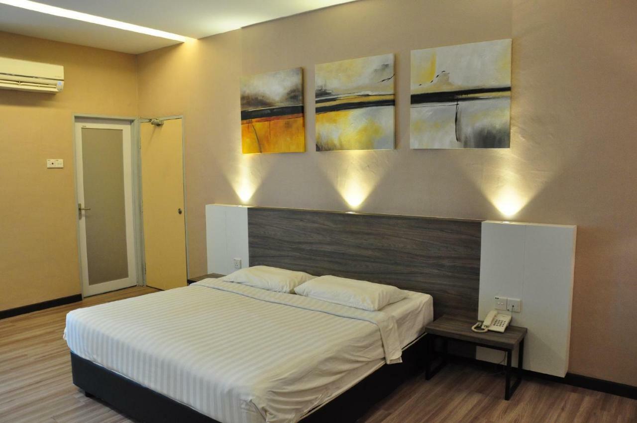 Frazel Inn Hotel Parit Buntar Eksteriør bilde