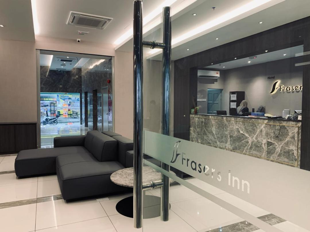 Frazel Inn Hotel Parit Buntar Eksteriør bilde